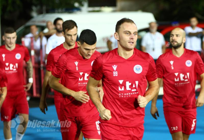 FOTO | Dobra atmosfera među Plemićima na zagrijavanju